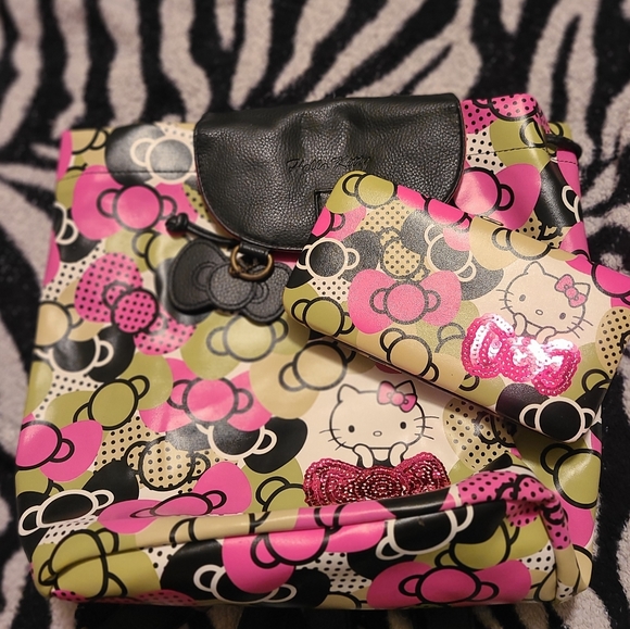 Backpack - Picture 6 of 7